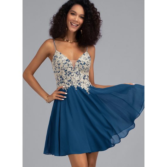 A-Line V-neck Short/Mini Chiffon Lace Homecoming Dress With Beading