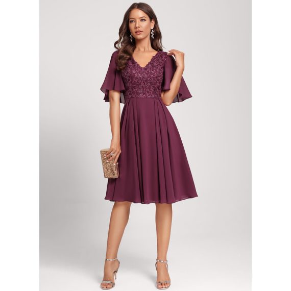 A-Line V-neck Knee-Length Chiffon Lace Cocktail Dress With Sequins