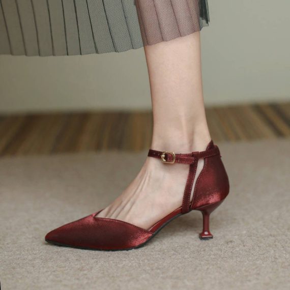 Women's Satin Kitten Heel Closed Toe With Buckle shoes