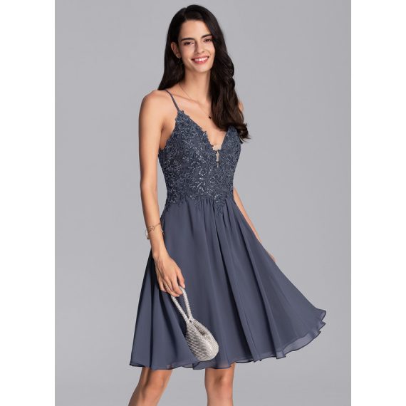 A-Line V-neck Knee-Length Chiffon Lace Cocktail Dress With Beading