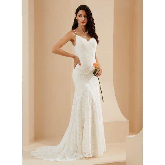 Trumpet/Mermaid V-neck Court Train Lace Wedding Dress