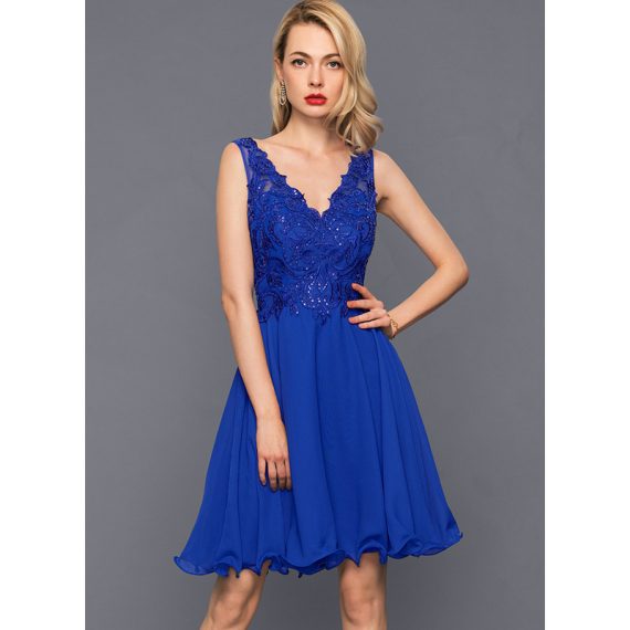 A-Line V-neck Knee-Length Chiffon Lace Homecoming Dress