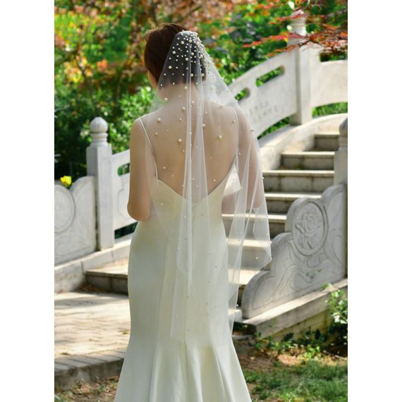 One-tier Cut Edge Waltz Bridal Veils With Beading