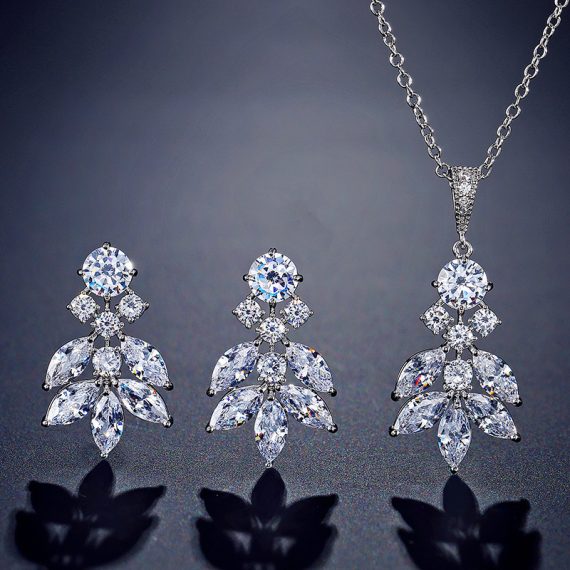 Elegant/Classic/Attractive Alloy With Oval/Round Cubic Zirconia Jewelry Sets