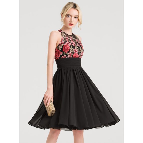 A-Line Scoop Knee-Length Chiffon Cocktail Dress With Appliques Lace