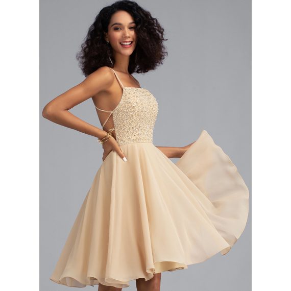 A-Line Square Knee-Length Chiffon Homecoming Dress With Beading Sequins