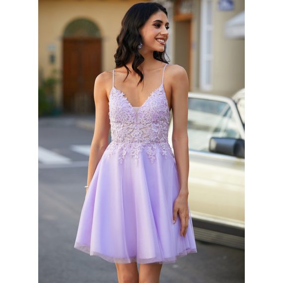 A-line V-Neck Short/Mini Lace Tulle Homecoming Dress With Beading