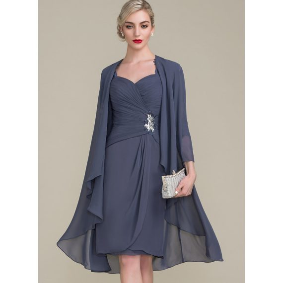 Sheath/Column Sweetheart Knee-Length Chiffon Cocktail Dress With Beading Appliques Lace Sequins Pleated