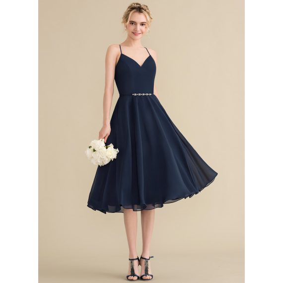 A-Line V-neck Knee-Length Chiffon Homecoming Dress With Beading Sequins