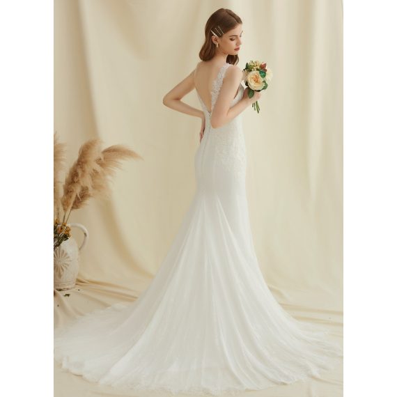 Trumpet/Mermaid V-neck Court Train Chiffon Lace Wedding Dress