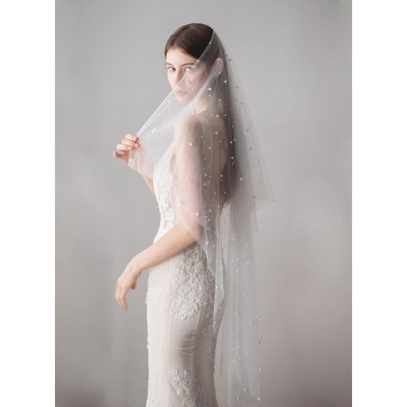 Two-tier Cut Edge Waltz Bridal Veils With Faux Pearl