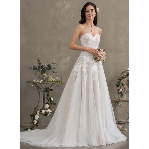 Ball-Gown/Princess Sweetheart Court Train Tulle Lace Wedding Dress