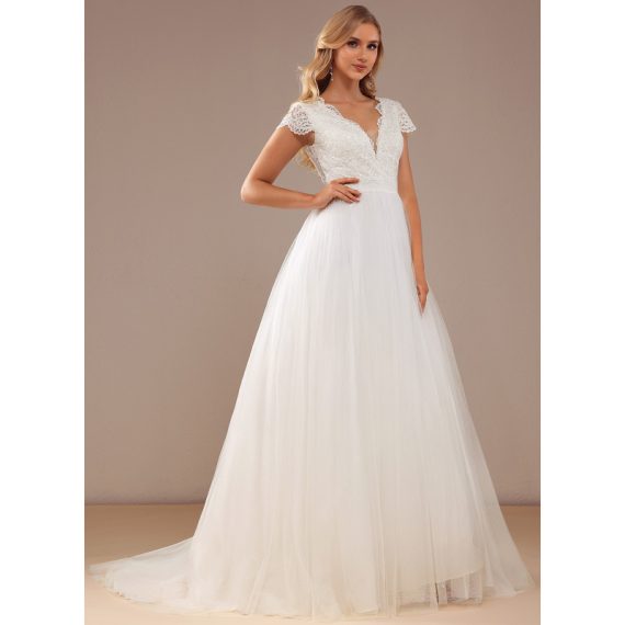 Ball-Gown/Princess V-neck Court Train Tulle Lace Wedding Dress With Sequins