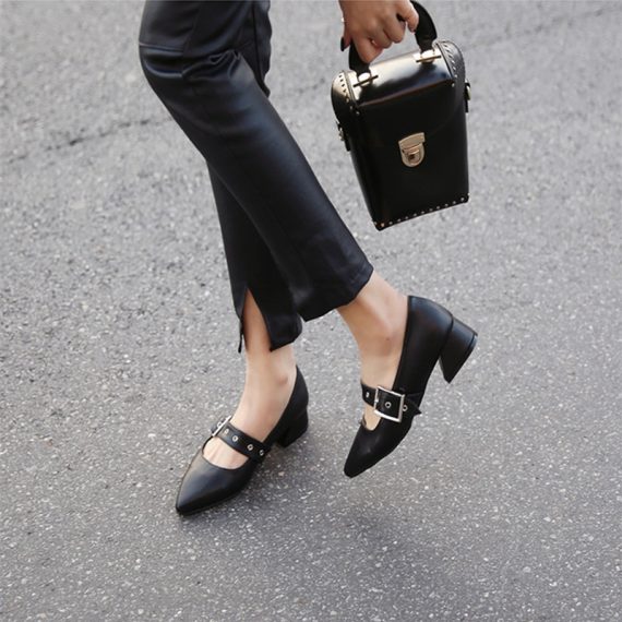 Women's Leatherette Low Heel Chunky Heel Closed Toe With Others shoes