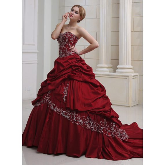 Ball-Gown/Princess Sweetheart Taffeta Wedding Dress With Ruffle Beading
