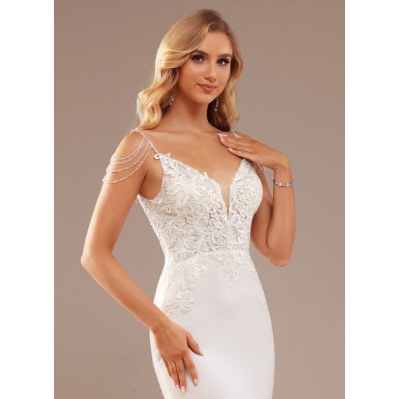 Trumpet/Mermaid V-neck Court Train Chiffon Lace Wedding Dress With Beading Sequins