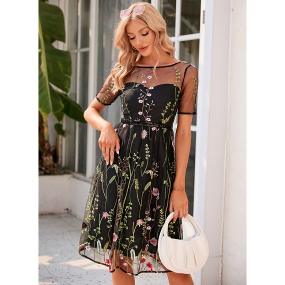 Round Neck Short Sleeves Elegant A-line Tulle Midi Dresses