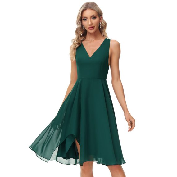 A-Line V-neck Knee-Length Chiffon Cocktail Dress