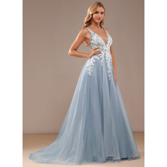 Ball-Gown/Princess V-neck Court Train Tulle Lace Wedding Dress With Beading Sequins