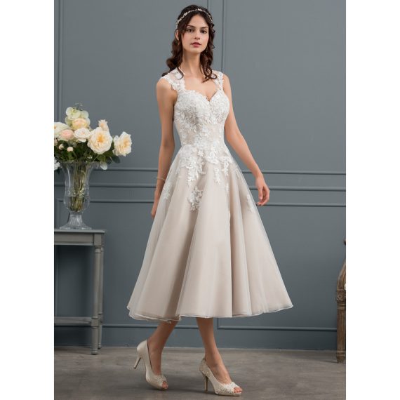 Ball-Gown/Princess Sweetheart Tea-Length Tulle Lace Wedding Dress With Sequins