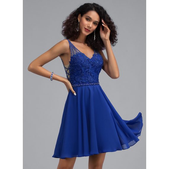 A-Line V-neck Short/Mini Chiffon Lace Homecoming Dress With Beading