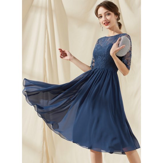 A-Line Scoop Knee-Length Chiffon Lace Homecoming Dress With Ruffle