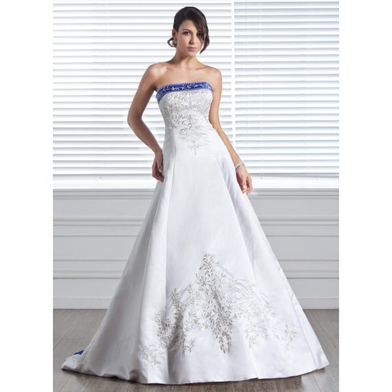 Ball-Gown/Princess Court Train Satin Wedding Dress With Beading