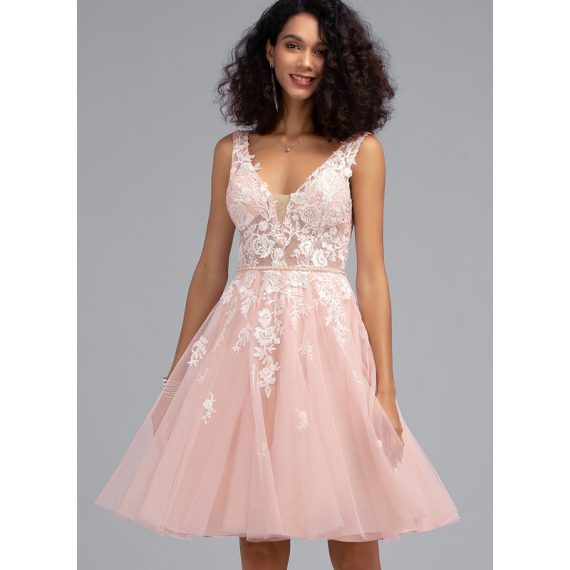 A-Line V-neck Knee-Length Tulle Lace Homecoming Dress With Beading Sequins